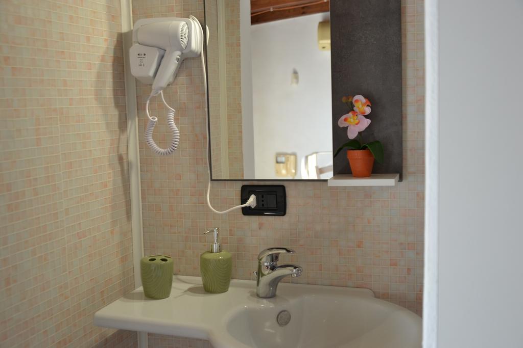 Casa Chiara Apartment Monopoli Bagian luar foto